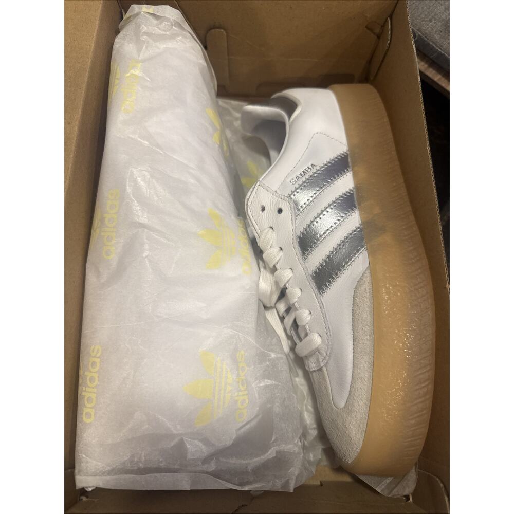 Adidas Samba Low-Top Sneakers In White/Metallic Silver Women's Size 7 JQ8412 - Picture 3 of 9